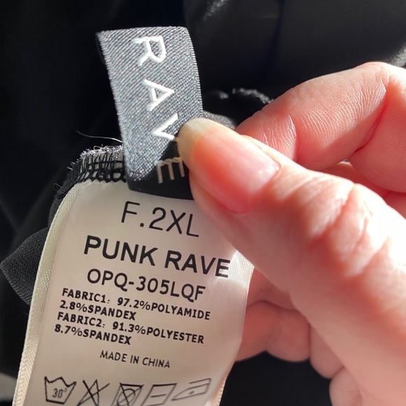 Punk Rave Heart Keyhole Dress - Picture 3 of 5